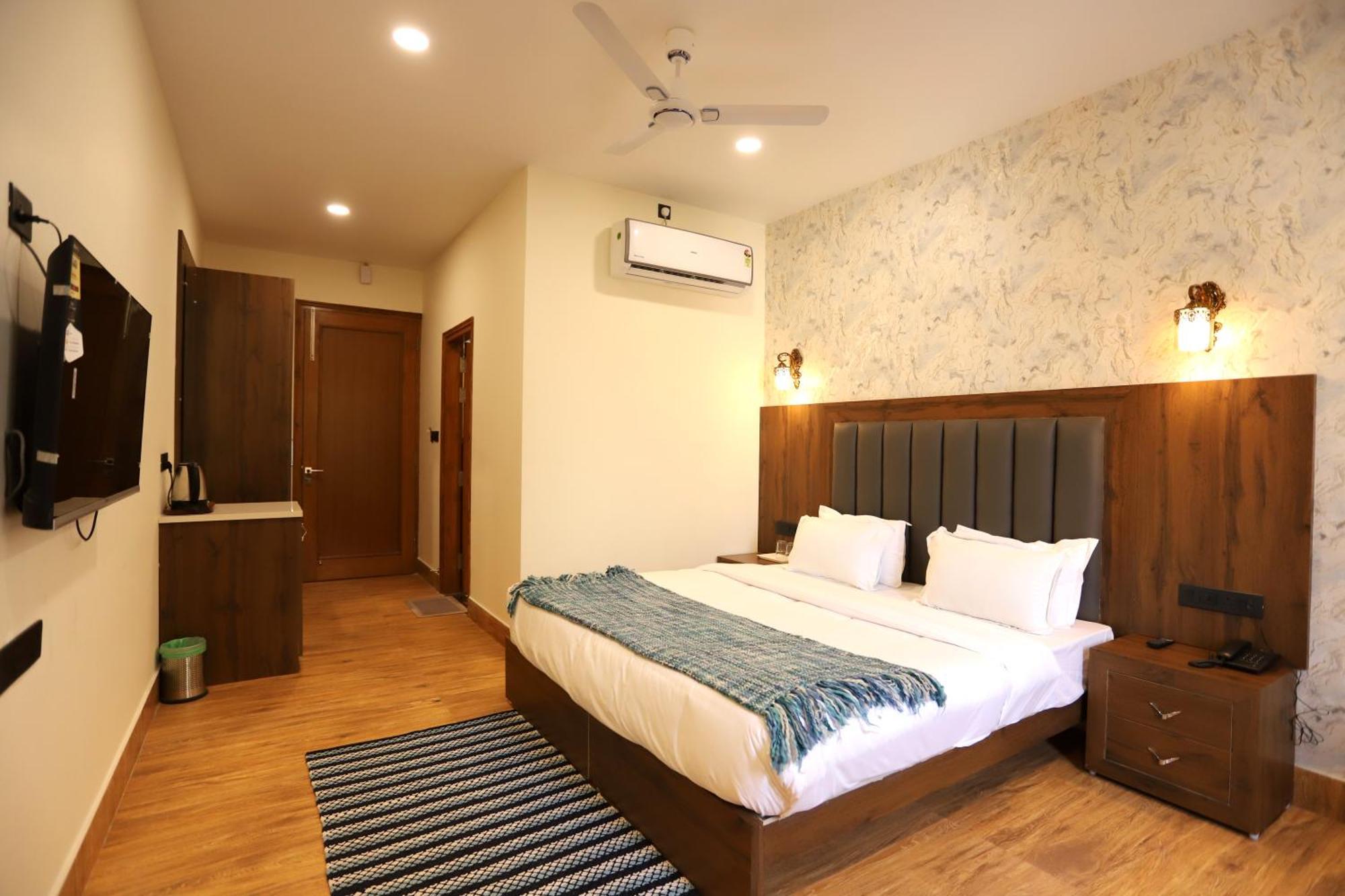 Hotel Dhingra Inn Rewāri Екстериор снимка